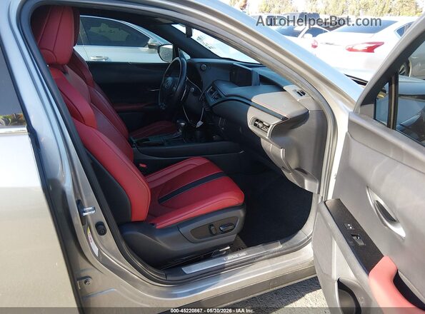 JTHY3JBH5K2006885 2019 LEXUS UX 200 Silver წინა სალონის ხედი
