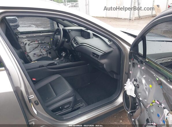 JTHY3JBH5K2017465 2019 LEXUS UX 200 Silver Front interior view
