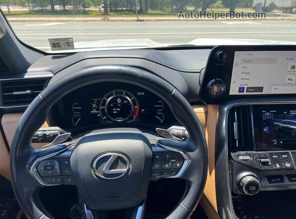 JTJAB7CX3P4027628 2023 LEXUS LX White Սալոնի դիմացի տեսք