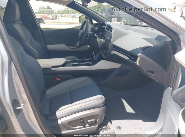 JTJABABB6SA010481 2025 LEXUS RZ 300E Silver Widok wnętrza z przodu
