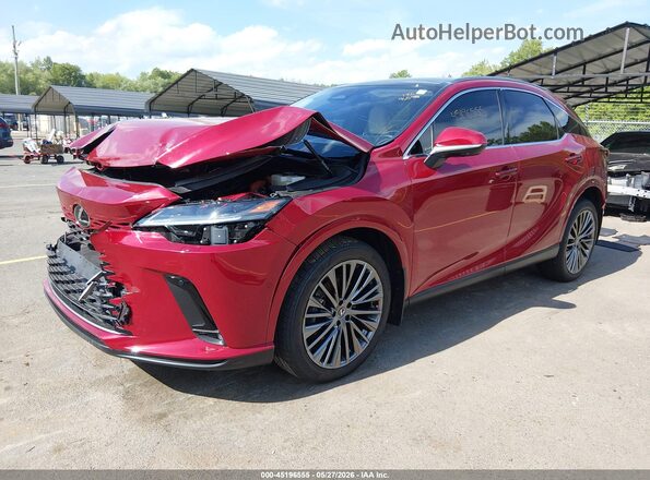JTJCJMGA8S2034739 2025 LEXUS RX 450H+ Red წინა მარცხენა ხედი სამი მეოთხედიდან