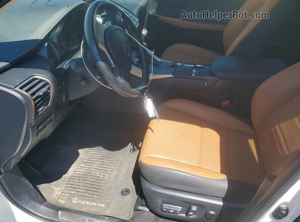 JTJDARDZ6M5024062 2021 LEXUS NX White Widok wnętrza z przodu