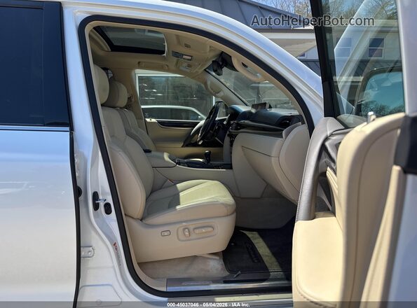 JTJHY7AX2J4263193 2018 LEXUS LX 570 Белый Вид салона спереди