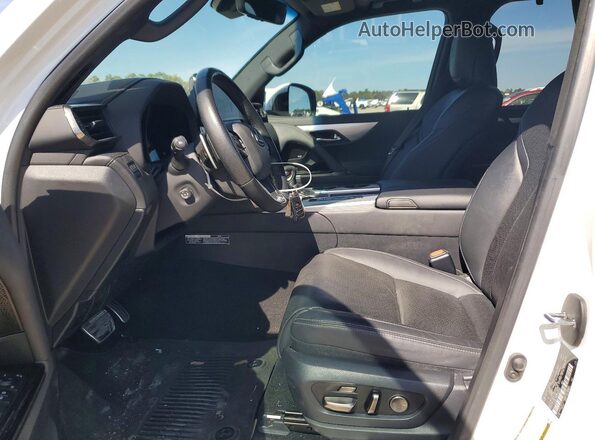 JTJMB7CX2P4034681 2023 LEXUS LX Белый Вид салона спереди