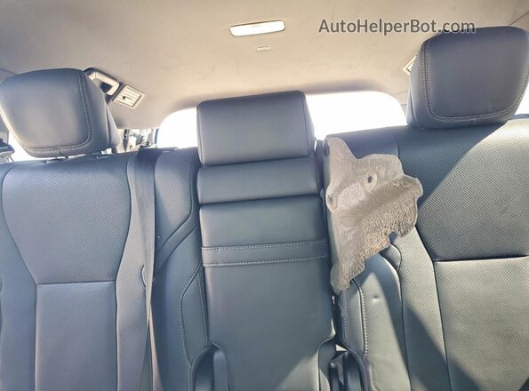 JTJMB7CX2P4034681 2023 LEXUS LX Белый Вид задних сидений
