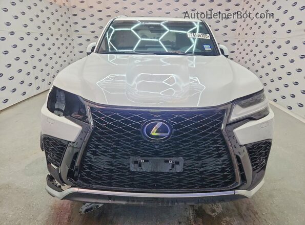 JTJMB7CX2P4034681 2023 LEXUS LX Белый Вид спереди