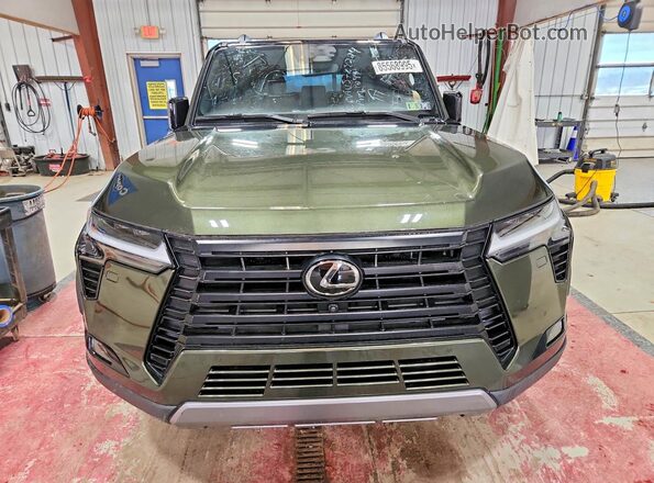 JTJTBCDX5R5034545 2024 LEXUS GX Green Front view