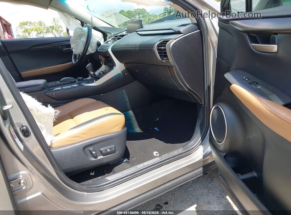 JTJYARBZ6H2050768 2017 LEXUS NX 200T Silver Widok wnętrza z przodu