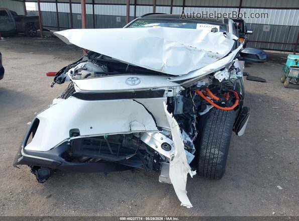 JTMAAAAA1RA046250 2024 TOYOTA BZ4X White უკანა ხედი