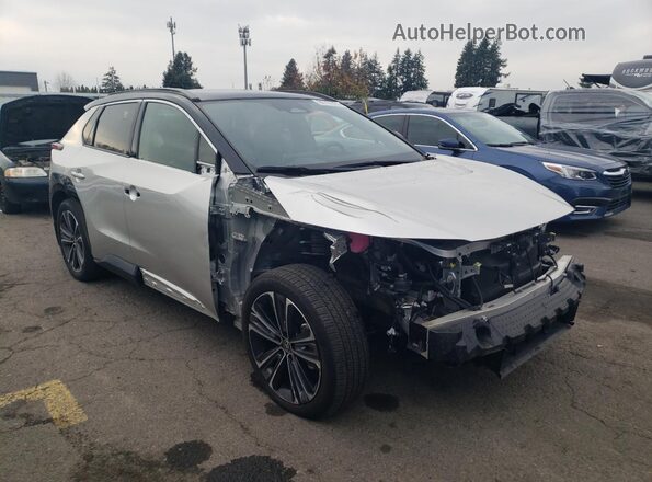 JTMAAAAA2PA016977 2023 TOYOTA LE Silver Delantero derecho
