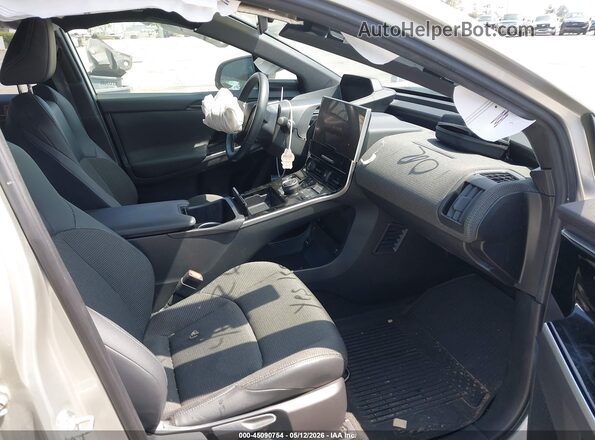 JTMAAAAA2RA040781 2024 TOYOTA LE Silver Front interior view