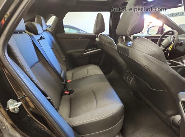 JTMAAAAA7RA047693 2024 TOYOTA BZ4X Black Вид задньої частини салону