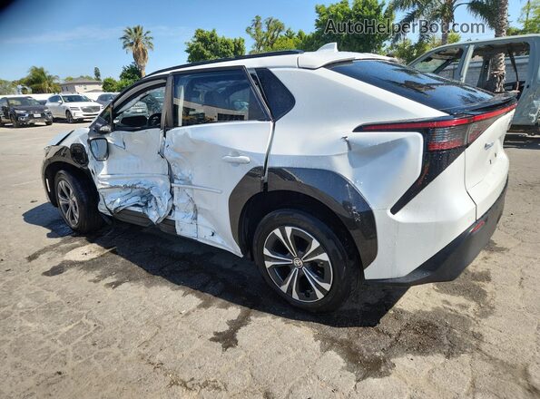 JTMAAAAAXPA001093 2023 TOYOTA BZ4X White 