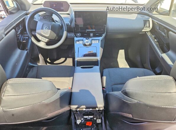 JTMAAAAAXPA001093 2023 TOYOTA BZ4X White Widok deski rozdzielczej