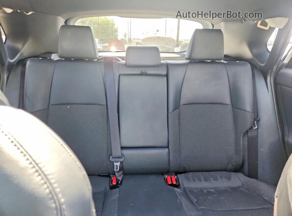 JTMAAAAAXPA001093 2023 TOYOTA BZ4X White Widok tylnych siedzeń