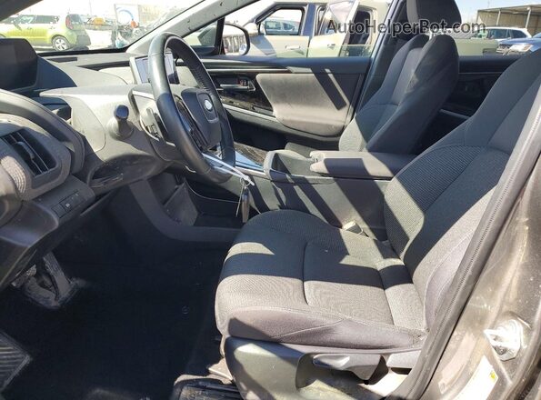 JTMABABA2PA026825 2023 SUBARU SOLTERRA Gray Widok wnętrza z przodu