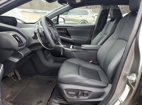JTMABABA7RA052484 2024 SUBARU SOLTERRA Gray Widok wnętrza z przodu