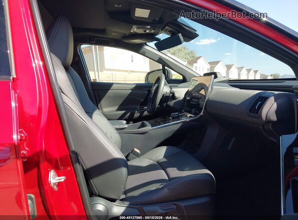 JTMABABAXPA015166 2023 SUBARU SOLTERRA Red Widok wnętrza z przodu