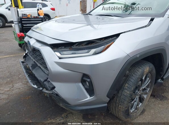 JTMB6RFV0ND055210 2022 TOYOTA LE Silver 