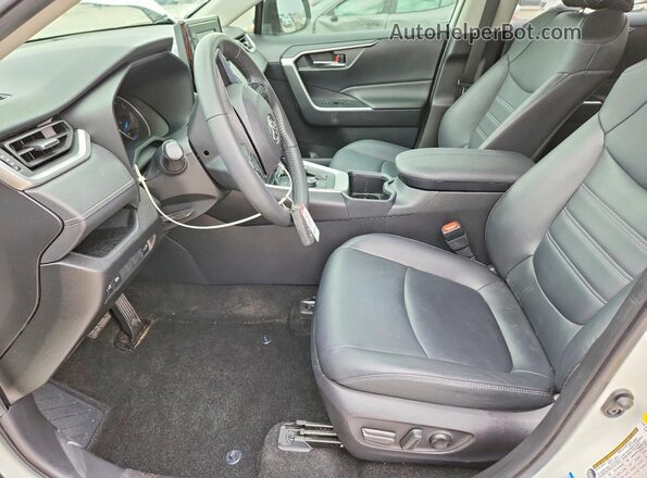 JTMB6RFV0NJ021785 2022 TOYOTA RAV4 White 