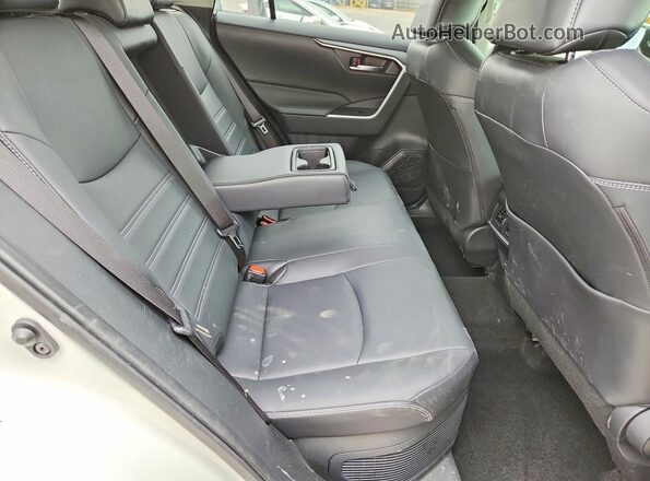 JTMB6RFV0NJ021785 2022 TOYOTA RAV4 White 