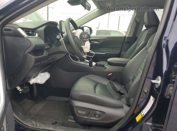 JTMB6RFV9SD152093 2025 TOYOTA RAV4 Синий Вид салона спереди