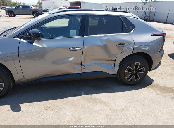JTMBCAEB3TA008933 2026 TOYOTA BZ Gray Вид спереду