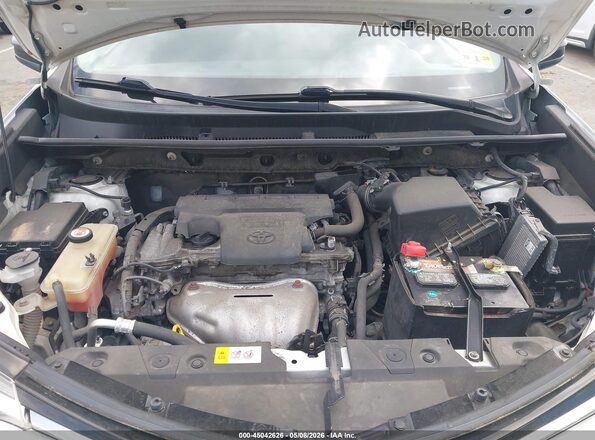 JTMBFREV1HJ143142 2017 TOYOTA LE White Widok z tyłu