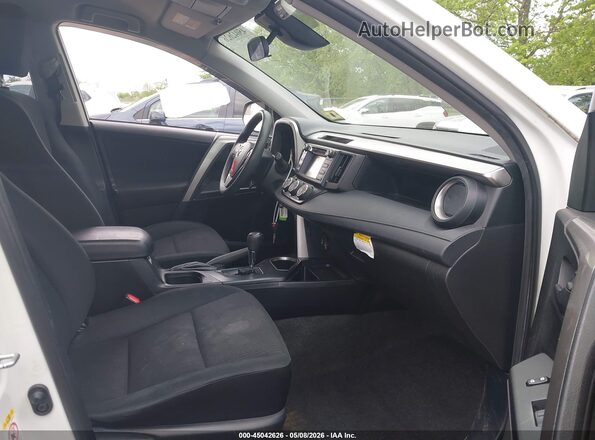 JTMBFREV1HJ143142 2017 TOYOTA LE White Widok wnętrza z przodu