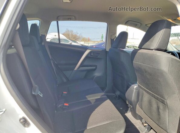 JTMBFREV3HJ137276 2017 TOYOTA RAV4 White 