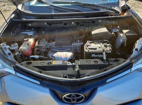 JTMBFREV6JJ196201 2018 TOYOTA LE Silver Widok komory silnika