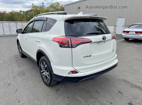 JTMBFREV8JJ219977 2018 TOYOTA RAV4 White 