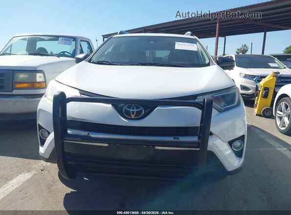 JTMBFREVXJJ719977 2018 TOYOTA LE White Вид щитка приладів