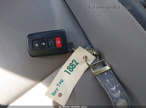 JTMDFREV6GJ076111 2016 TOYOTA RAV4 Gray Vista del salpicadero