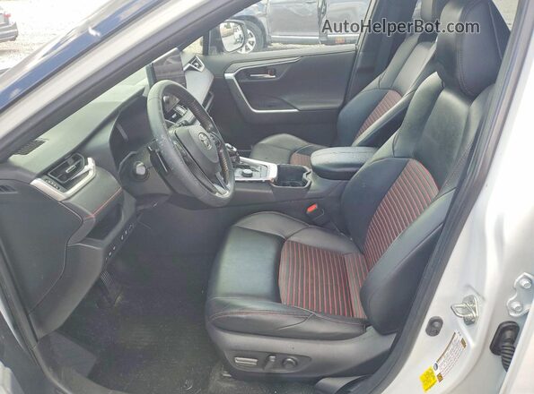 JTMEB3FV4PD122156 2023 TOYOTA RAV4 White წინა სალონის ხედი