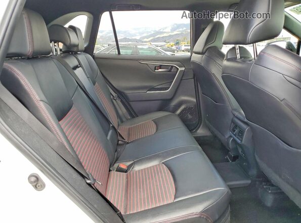 JTMEB3FV4PD122156 2023 TOYOTA RAV4 White უკანა სალონის ხედი