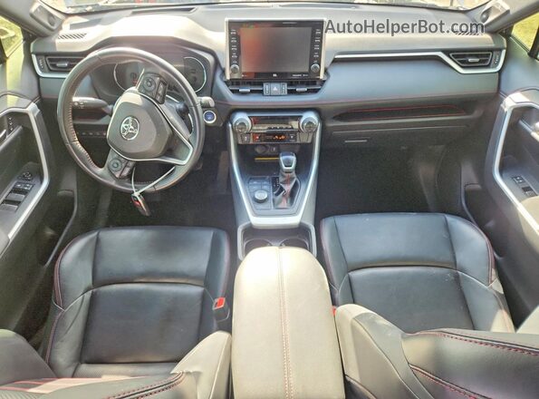 JTMFB3FV7MD013948 2021 TOYOTA RAV4 Silver Widok deski rozdzielczej
