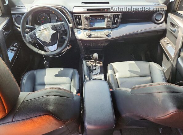 JTMJJREV9JD155182 2018 TOYOTA RAV4 White 