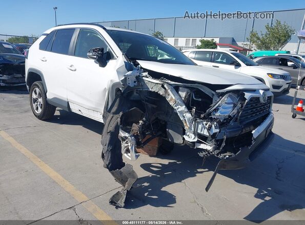 JTMP1RFVXKD500892 2019 TOYOTA LE White Front view