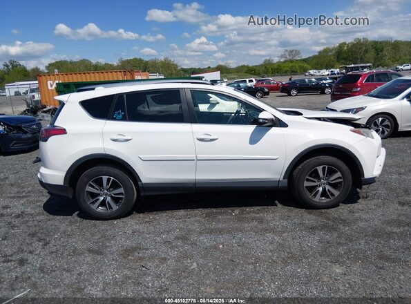 JTMRFREV2JJ178034 2018 TOYOTA LE White Панорамний вид салону 360°
