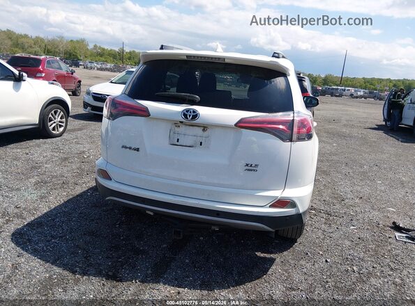 JTMRFREV2JJ178034 2018 TOYOTA LE White 