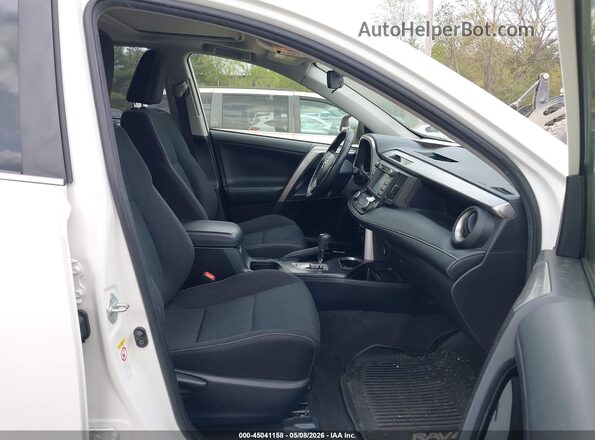 JTMRFREV4HJ706666 2017 TOYOTA LE White 