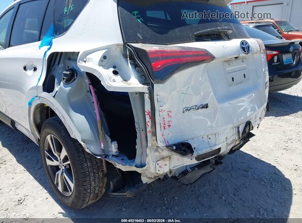JTMRFREV5JD228763 2018 TOYOTA RAV4 White Front view