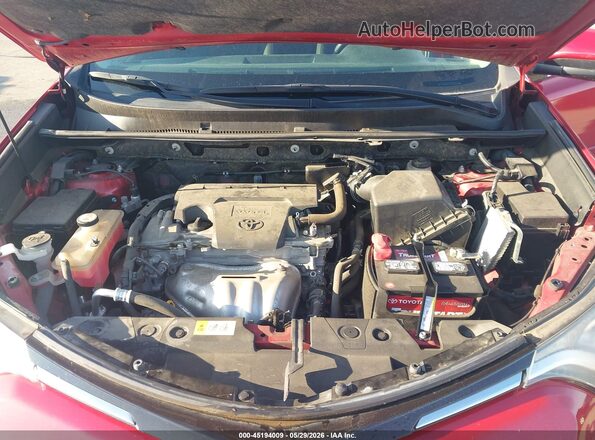 JTMRFREV7HJ157075 2017 TOYOTA RAV4 Red Vista trasera