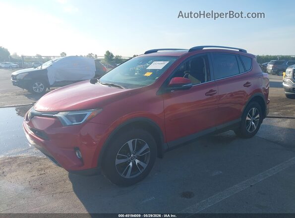 JTMRFREV7HJ157075 2017 TOYOTA RAV4 Red Vista tres cuartos delantera izquierda