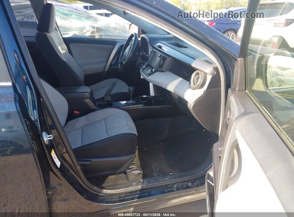 JTMRFREV7HJ706323 2017 TOYOTA LE Черный Вид салона спереди