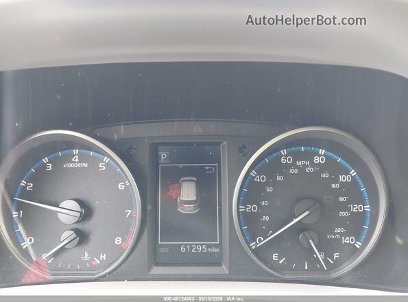 JTMRFREV8JJ723315 2018 TOYOTA RAV4 Gray Widok tylnych siedzeń