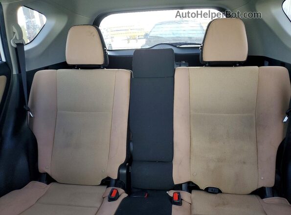 JTMRFREV9GJ068820 2016 TOYOTA RAV4 White Rear seats view