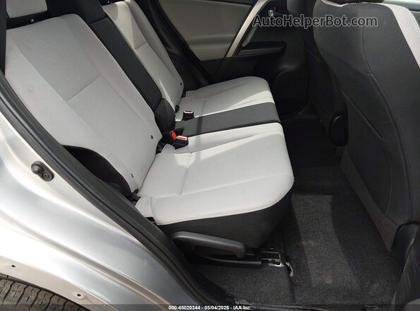 JTMRFREV9JJ196370 2018 TOYOTA LE Silver Vista de la etiqueta del VIN