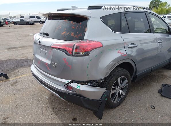 JTMRFREV9JJ196370 2018 TOYOTA LE Silver Vista frontal